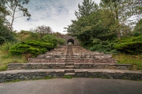 Geo-steps are 10 risers made with ascending age of stones to create a unique amphitheatre or performance area.